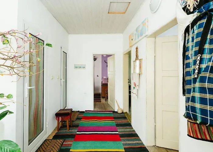 Nyaraló марго *